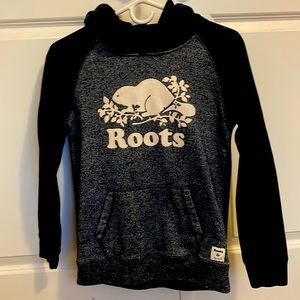 Roots boys sweatshirt size xl fits more like M to L